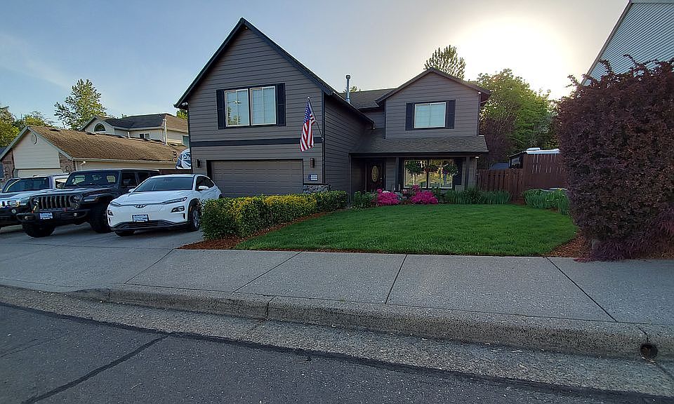2nd image of 1501 SE Ironwood Ln