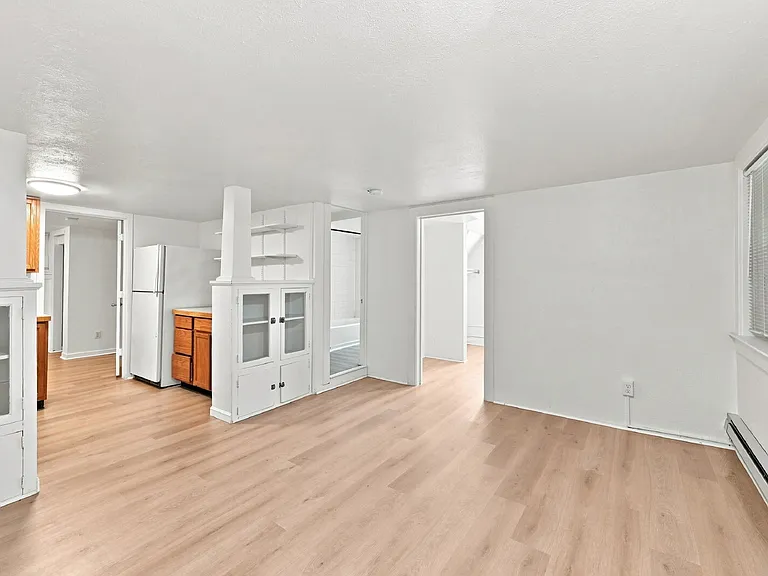 5007 W 30th Ave — Photo 3
