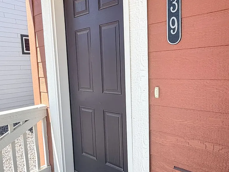 239 Adams St — Photo 8
