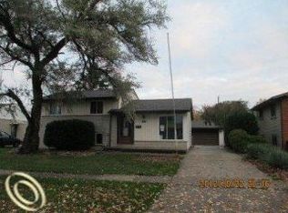 2319 Parliament Dr, Sterling Heights, MI 48310