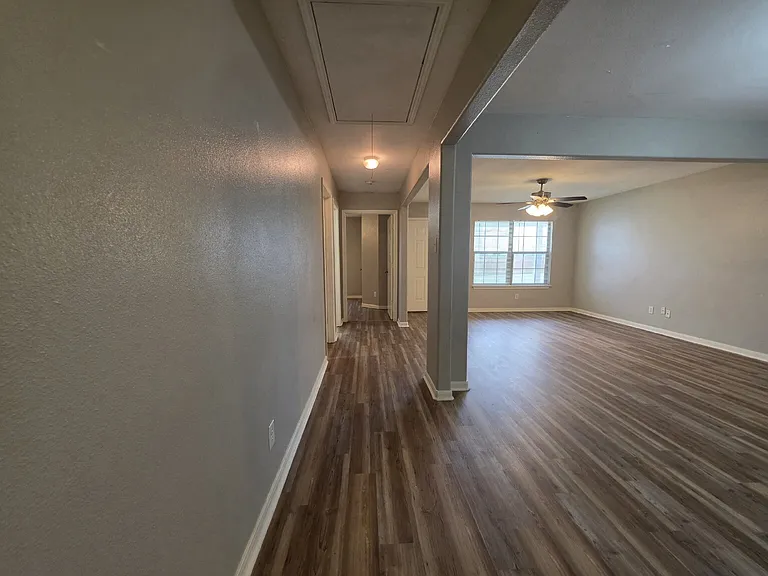 7202 Montgomery Dr — Photo 10