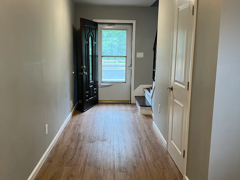 240 Woodrow Rd — Photo 15