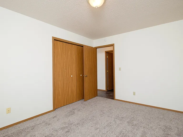 Fargo, ND Flickertail Apartments | Bedroom