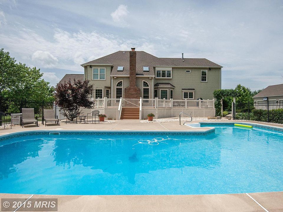 1st image of 39717 Golden Springs Ct