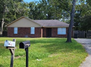 171 Sabreena Cir, Hinesville, GA 31313