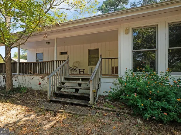 572 Blalock Rd SE, Adairsville, GA 30103