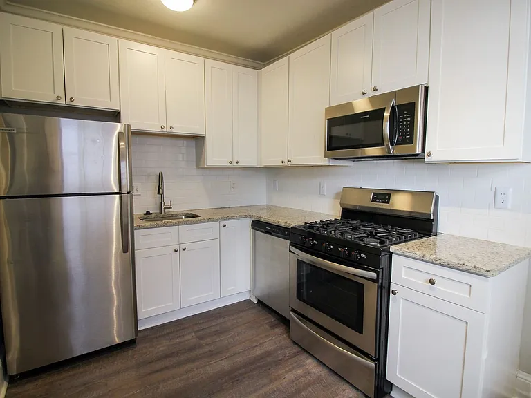 430 Ponce — Photo 13