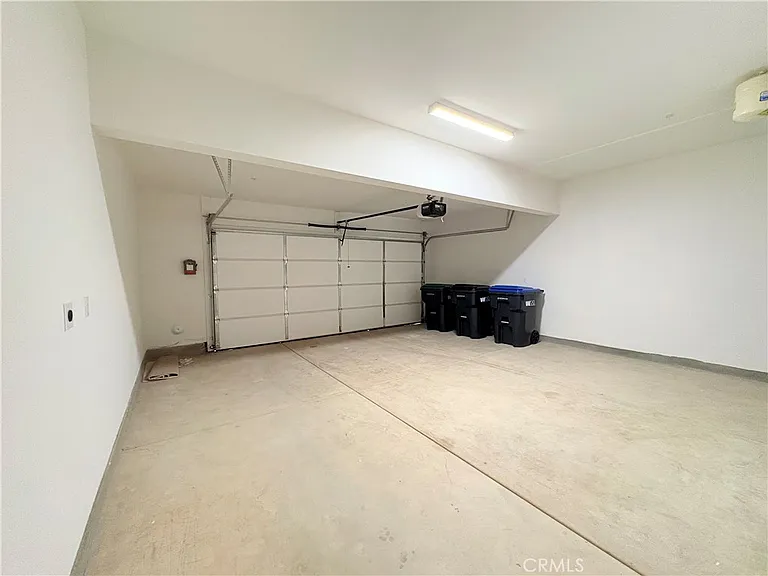 8439 Bickmore Ave #8439 — Photo 21