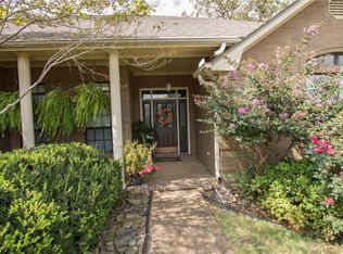 1615 Valley View St, Van Buren, AR 72956