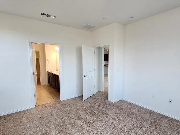 Pinchot Dr — Photo 12