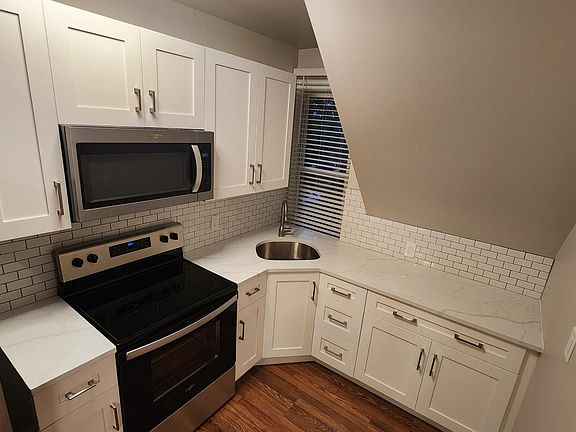 3rd image of 230 Cherokee St APT 3