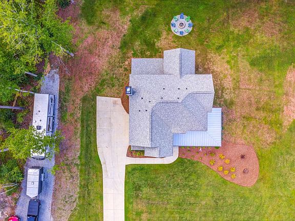 4th image of 1846 Hardman Ln