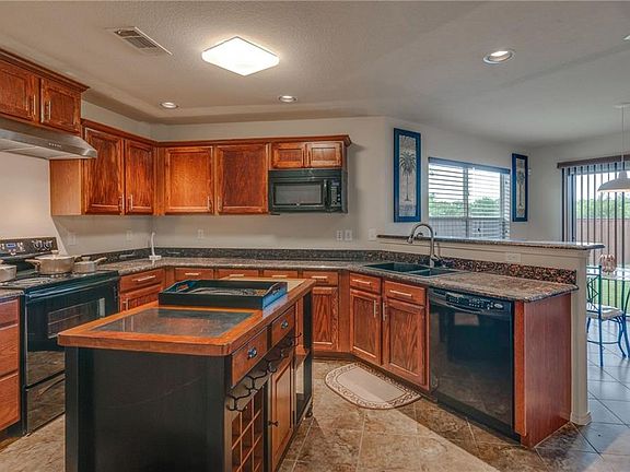 4th image of 8629 Shallow Creek Dr