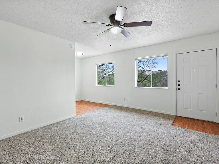 Chestnut Place Apartments — Photo 48
