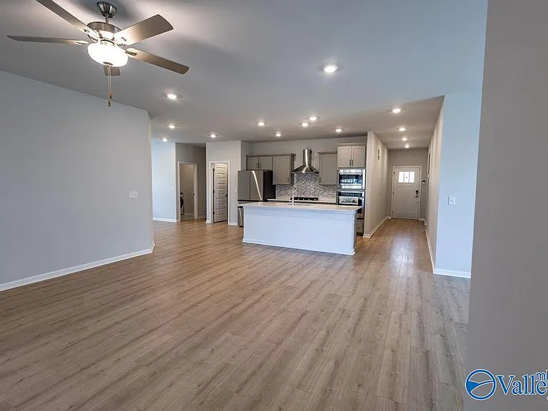 143 Sager Cir — Photo 8