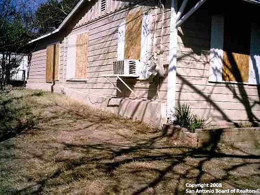 3rd image of 147 LOS ARBOLES ST