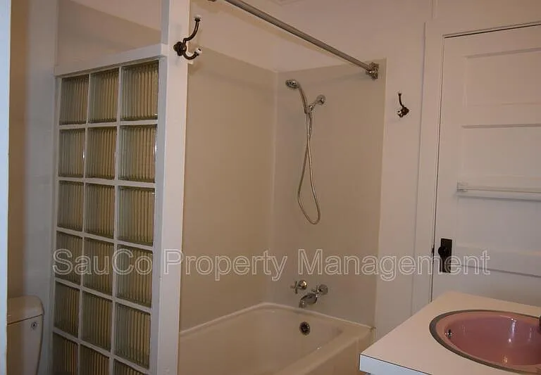 2114 A St #2 — Photo 10