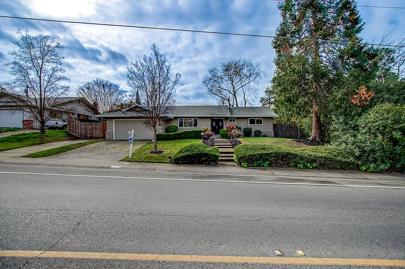 7966 Sunset Ave photo 1