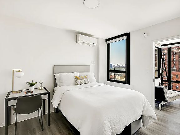3rd image of 415 W 120th St APT Penthouse