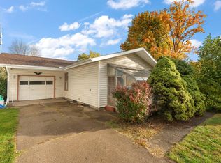 142 Country Club Dr, La Porte, IN