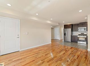 135 Congress St, Newark, NJ 07105