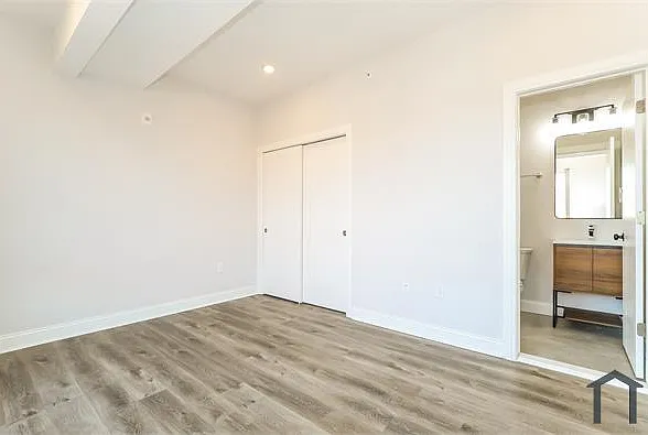 953 Belmont Ave — Photo 9