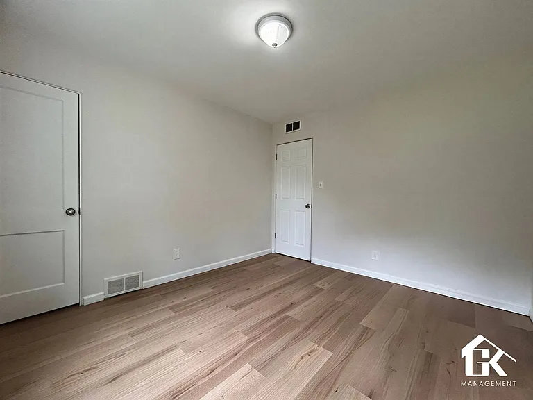 17310 Fenton St — Photo 8