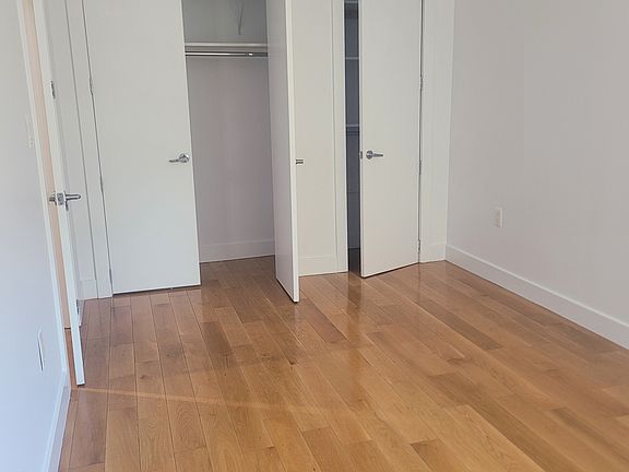 5th image of 1222 30th Ave APT 3H