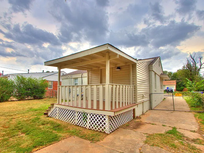411 Showalter Dr — Photo 34