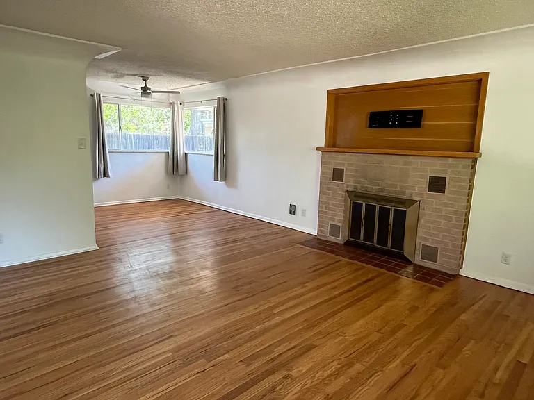1525 E Bijou St — Photo 7