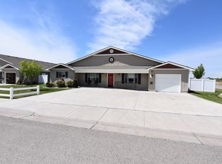 994 Diamond Dr, Ammon, ID 83406