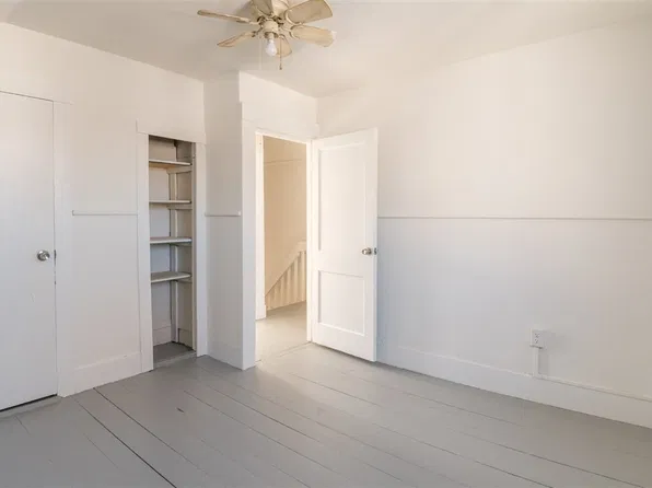 1 Beacon Ct, Nashua, NH 03064