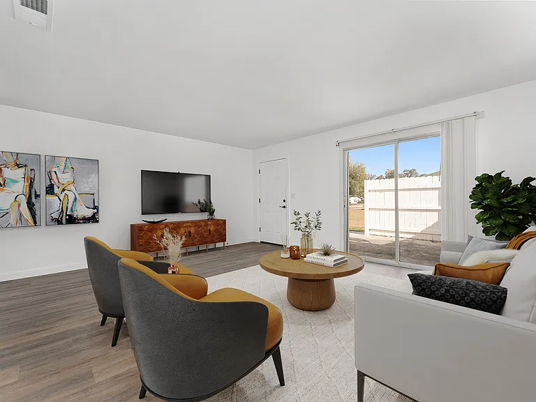 1836 SW 108th Ln #3 — Photo 1