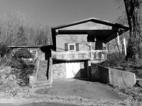 2 Tollgate Rd