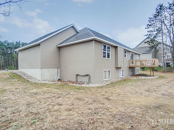 4th image of 9050 Winterberry Dr