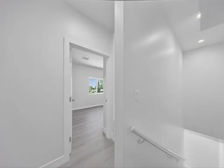 11840 Arminta St — Photo 51