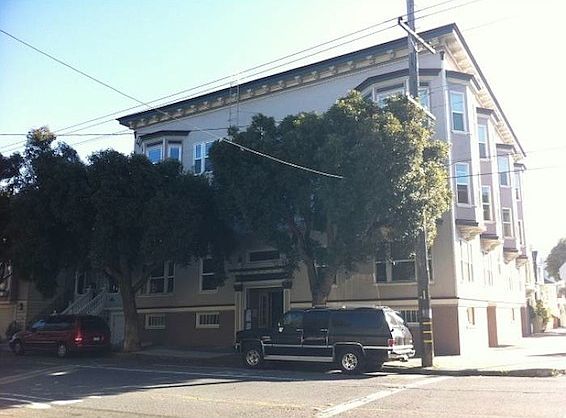 1st image of 1045 Lake St APT 4