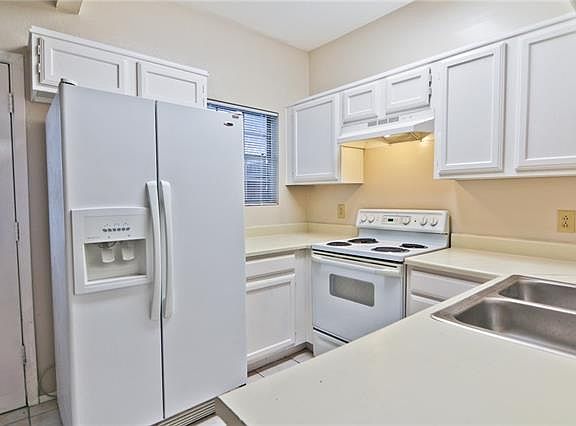 5th image of 3801 14th St APT 102