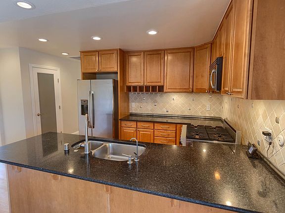 3rd image of 891 Tallman Ct
