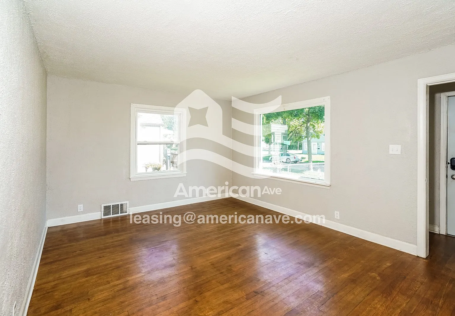 2 bed, 1.0 bath, 855 sqft, $1,409 — Photo 3
