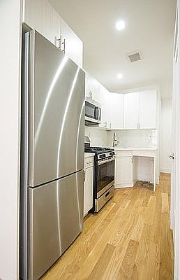 5th image of 330 E 106th St #2
