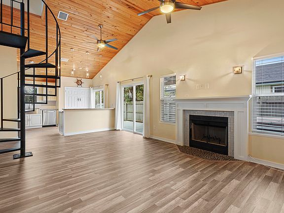 5th image of 195 Vista Grande Dr