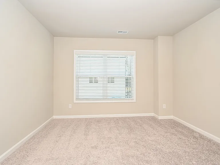 814 Calvin Park Dr — Photo 11