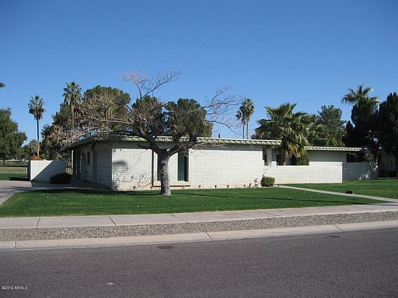2nd image of 840 N Villa Nueva Dr