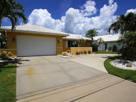 4th image of 917 Bal Harbor Blvd