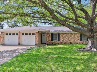 3508 Oak Hollow Dr, Bryan, TX 77802