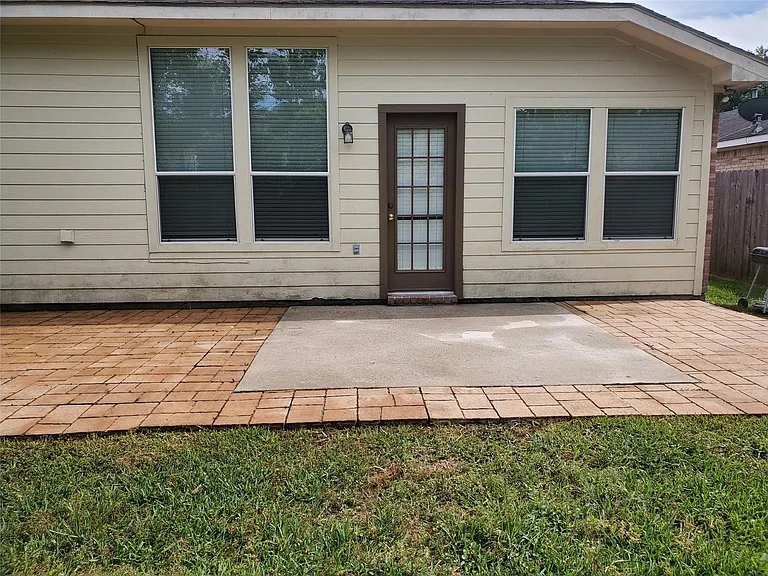 19017 Hammer Ln — Photo 23