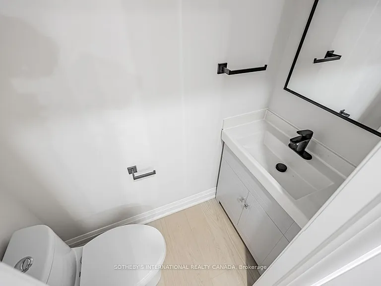 222 Hammersmith Ct #UPPER — Photo 13
