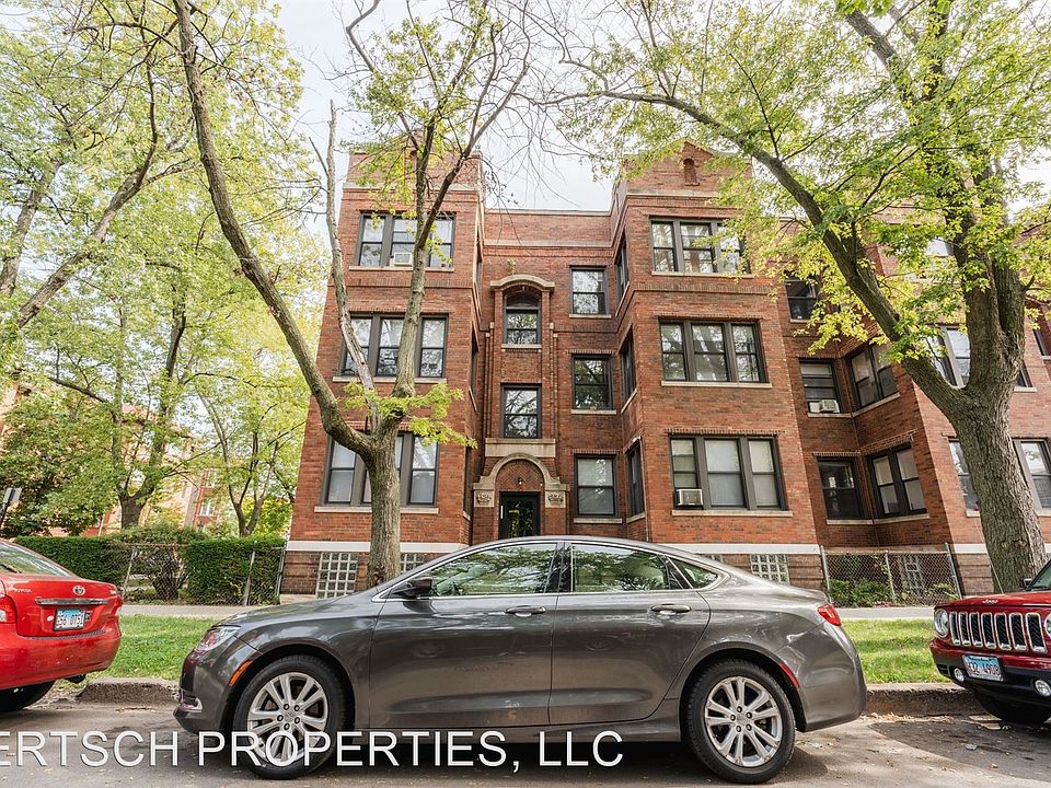1st image of 4823 N Albany Ave #2