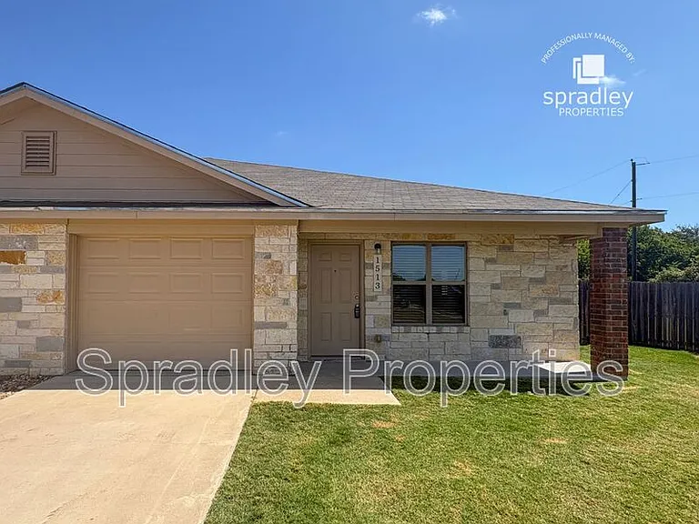 1513 Brady Way — Photo 1